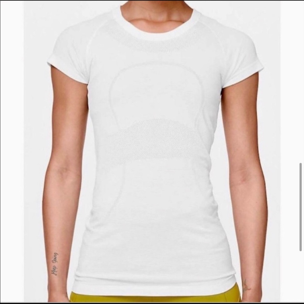 Lululemon swiftly tech tee white size 6